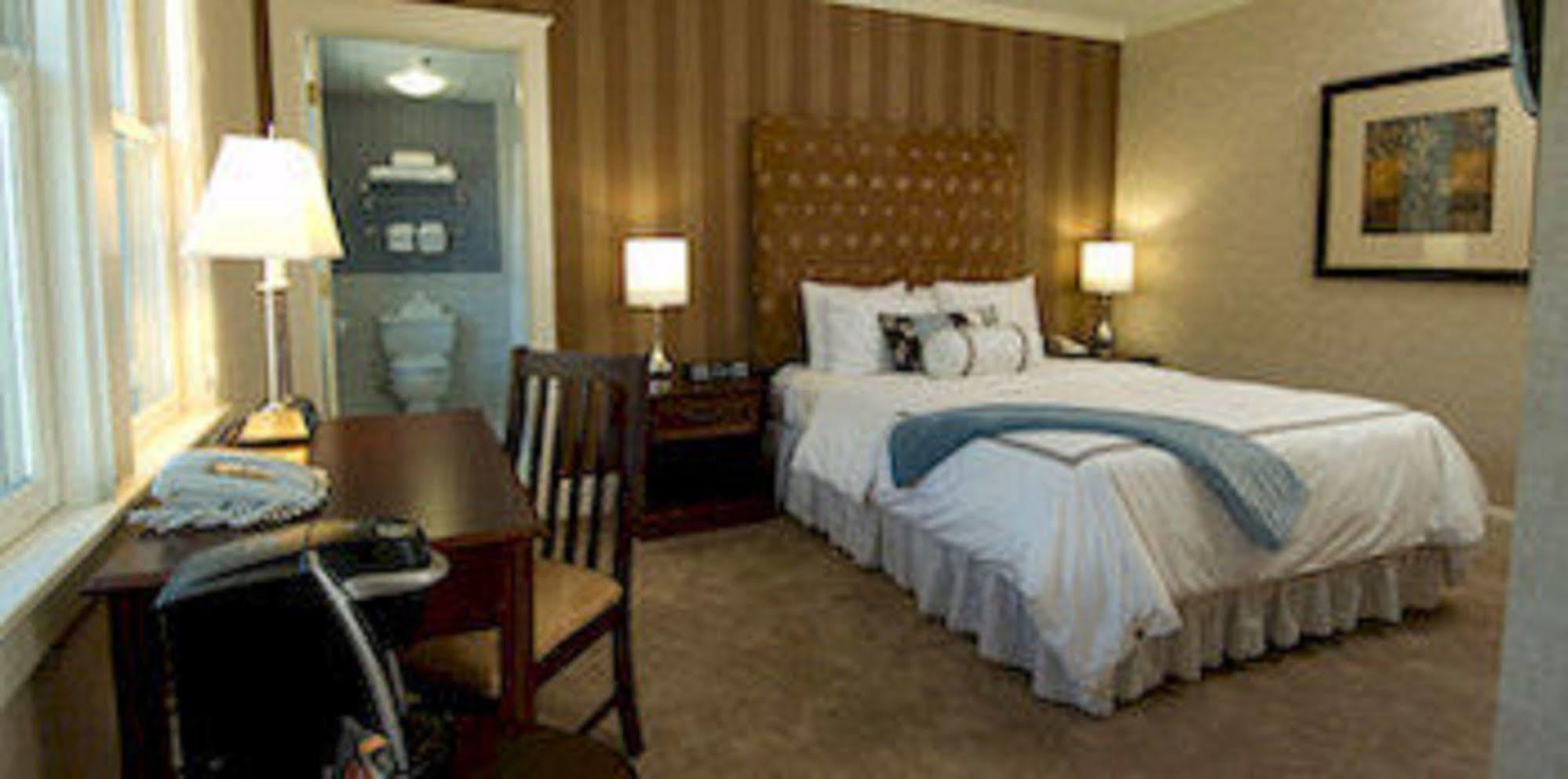 Capitol Plaza Hotel Montpelier Tapestry Collection By Hilton Екстериор снимка